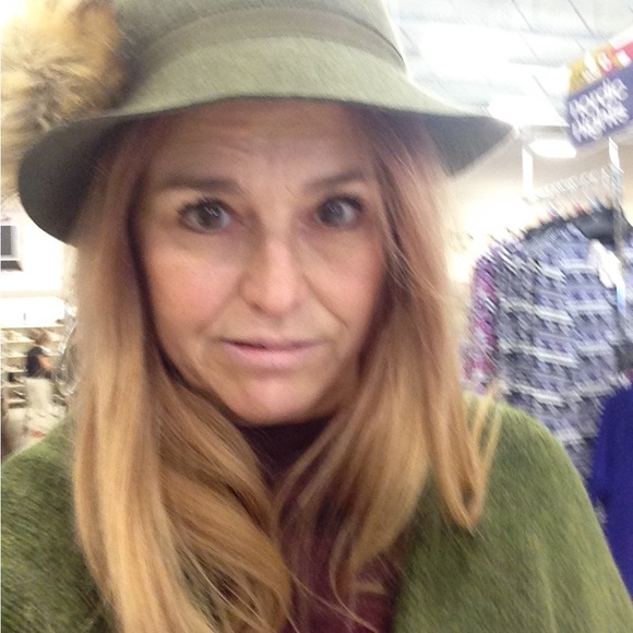 Meet your Posher, Michele - Picture 8 of 8